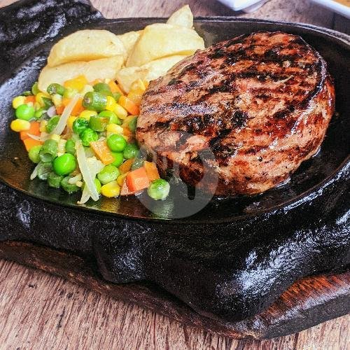 Selat Daging Sapi menu Masmbong Steak, Banjarsari