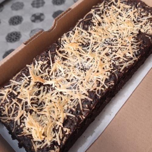 Lapis Legit Keju menu Mondasari Bakery, Gajah Mada