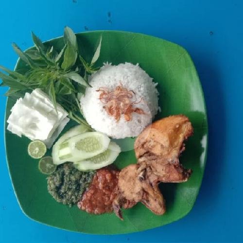 Nasi Ayam Goreng Tahu Tempe menu Ayam Penyet Cabe Ijo Ibu Ros, Kebon Sirih