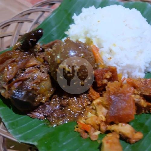 Nasi Gudeg Paha Bawah Telor menu Gudeg Yu Djum Wijilan 31, Plengkung Wijilan