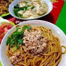 Mie Baso dan Nasi Goreng Abas: Surga Kuliner di Cihideung yang Wajib Dicoba!