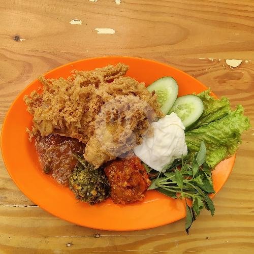 Ayam Kremes Paha menu Pecel Lele Damai