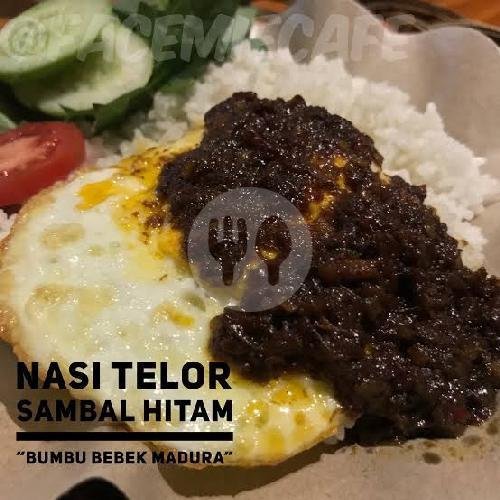 Nasi Telur Goreng ( Bumbu Hitam + Serundeng + Sambal Ijo + Lalap ) (Ceplok/Dadar) menu Nasi Bebek & Ayam Khas Madura 98, Pesanggrahan