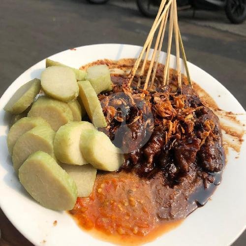 Sate Madura Cak Rohman: Pengalaman Kuliner Otentik di Cikini Jakarta