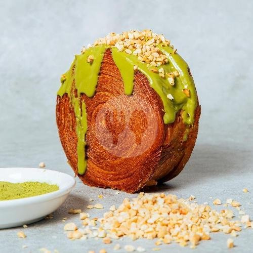 Cromboloni Matcha menu LAFF COFFEE, Klojen