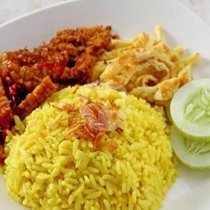 Nasi To menu Warung Nasi Teh Yeyet, Nyalindung