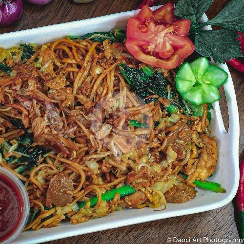 Pangsit Goreng Spesial (Ayam + Bakso) menu Daoci, Pujasera Cingised 25