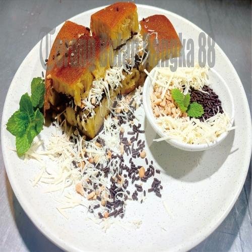 Spesial Campur menu Terang Bulan Bangka 88, Raya Sekarpuro 115