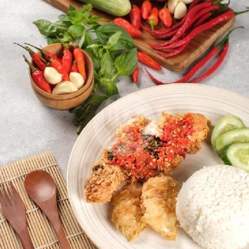 Review Waroeng Ayam Geprek: Tempat Makan Enak dan Terjangkau di Kampus Univ. Siliwangi Tasikmalaya