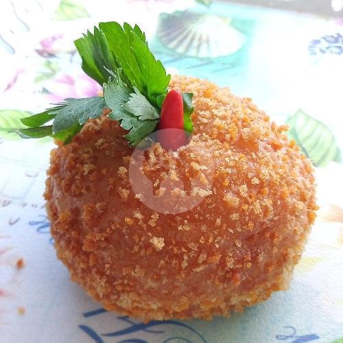 Donat Sate Salju Isi Coklat menu Habibie Bakery, Batu