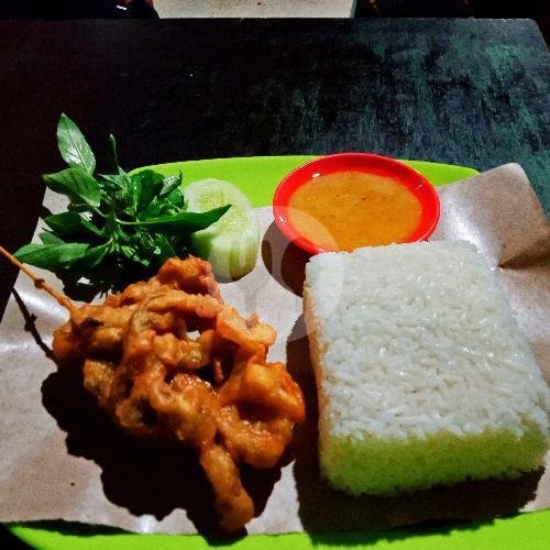 Kepala Ayam + Nasi + Sambal Tomat / Bawang + Lalapan menu Lalapan Ojo Lali, Lowokwaru