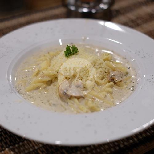 Creamy Cheese menu PLATO Pasta & Coffee, Soetomo