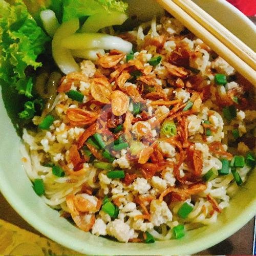 Cwie Mie Emas Blimbing: Surga Kuliner Mi Ayam di Malang