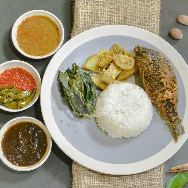 Nasi Rendang menu Minang Sepakat, Matraman