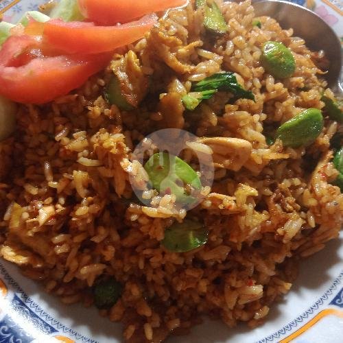 Nasi Goreng Ayam Baso Telor + Sosis Besar Gratis Teh Manis menu Nasi Goreng Pungkur Mas Bambang, Pagarsih