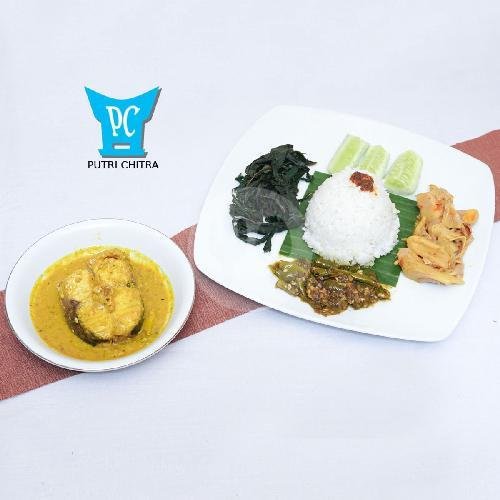 Nasi Ikan Gulai Mas menu Nasi Padang Putri Chitra 3, Gajah Mada