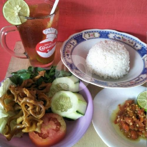 PAKET NASI TEMBOLOK DAN MINUM menu Warung Makan Mass Bass