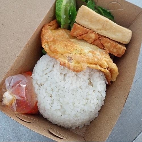 Nasi Ayam Dan Lalapan menu Penyetan Nias, Mangu Harjo