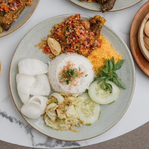 Sego Sambel Mbok Judes Banyuwangi: Surga Kuliner dengan Rasa yang Menggoda