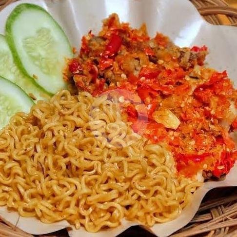 Ayam Geprek Sambal Ori + Nasi menu Waroeng Inyai, Olo Ladang