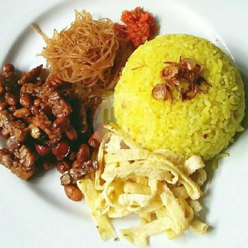 Nasi Kuning Komplit menu Nasi Uduk Bang Iman Persada, Rancabolang