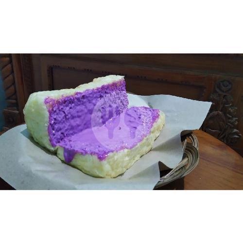 Strawberry menu Roti Kukus Laka Laka, Cilacap