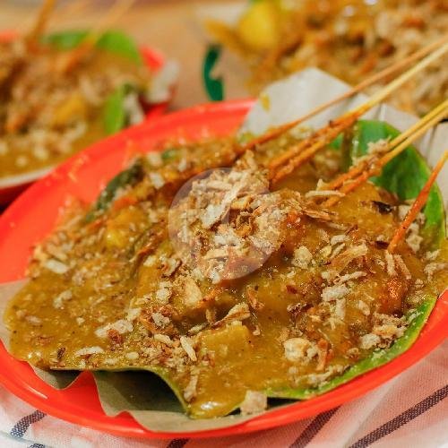 Sate Padang  10 Tusuk + Ketupat menu Cahaya Minang, Arief Rachman Hakim