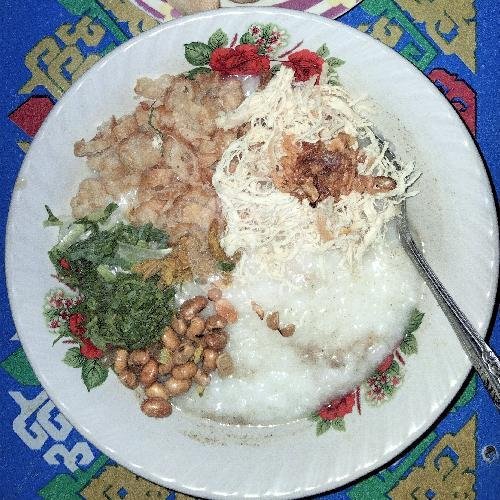 Review Bubur Ayam Kang AA Bandung: Pengalaman Kuliner yang Bikin Nagih di Surabaya