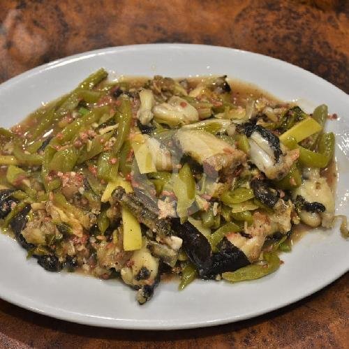 Ayam Rebus Hakka (1/2 ekor) menu Sinar Lestari