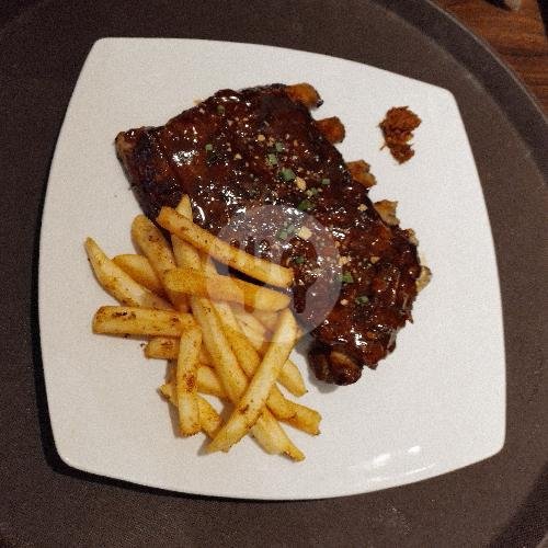 Bedjo’s Porc Bistro: Surga Kuliner Babi di Sukomanunggal Jaya, Surabaya