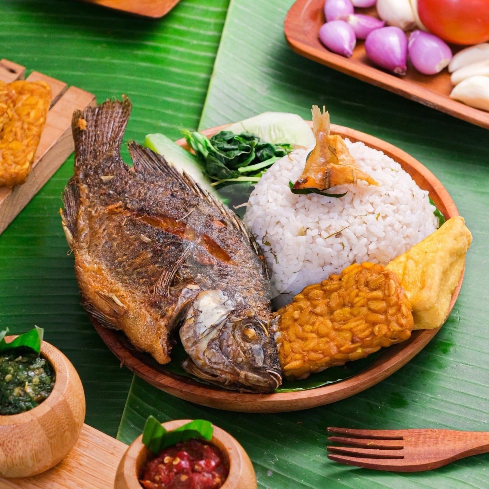 Paket Telur Kribo Kremes menu Nasi Tempong Pak Gatot, Gegerkalong
