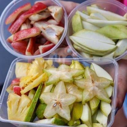Rujak Garam Jogja: Surga Rujak yang Bikin Nagih di Ambarukmo