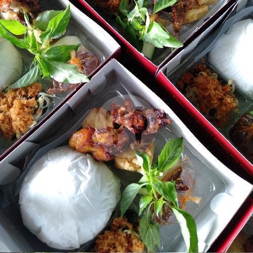 Nasi Ayam Geprek Lalapan menu Warung Rona, Simpang Lima Gumol Kediri