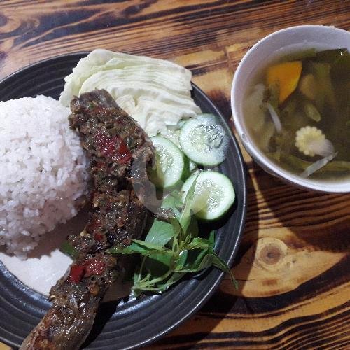 Jeruk Anget menu Warung Mbak Intan, Ujunggede