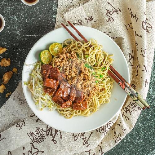 Mie Campur (Normal) menu Bakmi Aloi, Kebon Jati