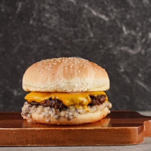 Cheesy Bechamel Burger menu Hits Burger, Pondok Bambu