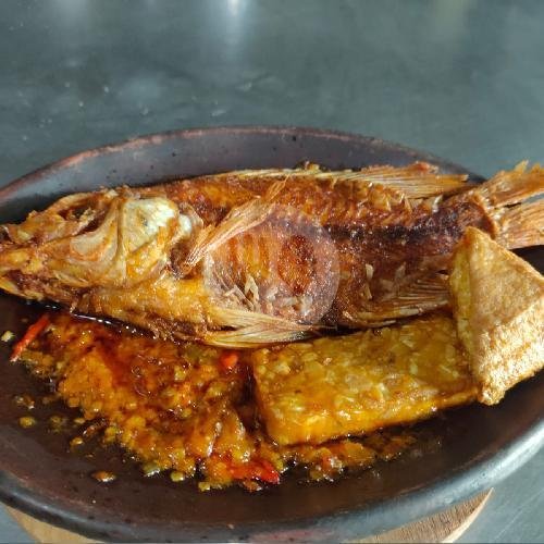 Nila Masak Kemangi Utuh 1 Ekor menu Masinen Chicken 01
