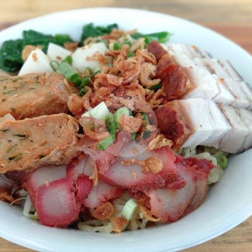 Mie Keriting Ayam Bakso menu Mie Keriting New Singkawang, Mulyorejo