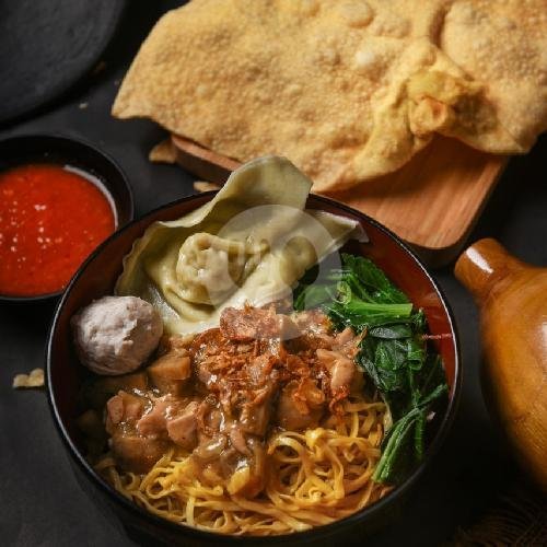 Pangsit legino menu Bakmi BTP 74, Sei Bong