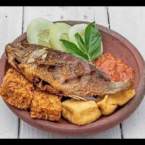 Nasi Goreng Krengsengan menu Warung Karyo, Kedung Baruk