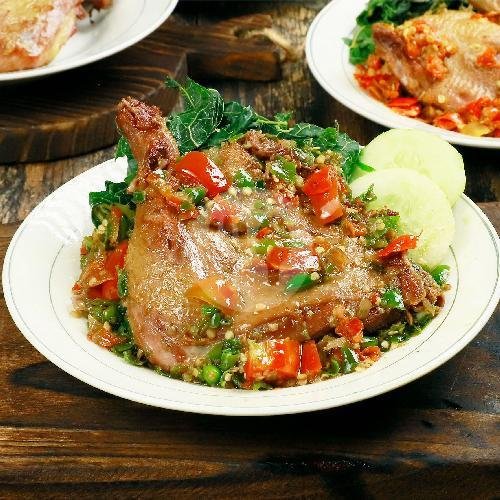 Review Bebek Goreng H. Slamet: Surga Kuliner di Padang yang Wajib Dikunjungi