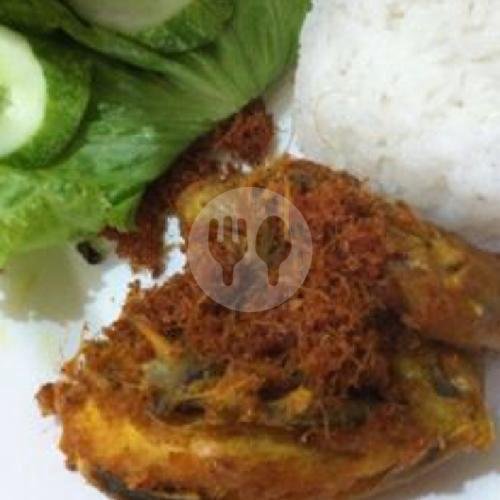 Ayam Pejantan (Goreng Remah, Remek Kemangi, Bakar) menu Bebek Cengos Muara Rasa, Muararajeun Baru