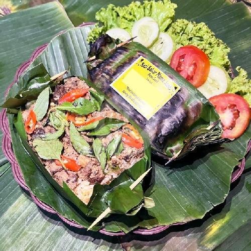 Paket C menu Nasi Bakar Mama Santi, Haji Achyar