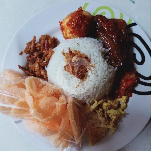 Nasi Uduk Lengkap menu Sop Iga Khas Betawi Mpo Aas, Kemang