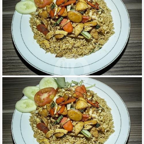 Toping Gila Oseng Oseng menu Nasi Goreng Gila 81, Jatiwaringin