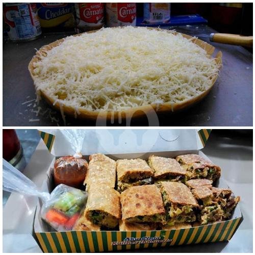 (1, Kacang coklat Original) +(1, Spesial Telor ayam) menu Martabak Bangka Quessn Ceuss, Plumbon