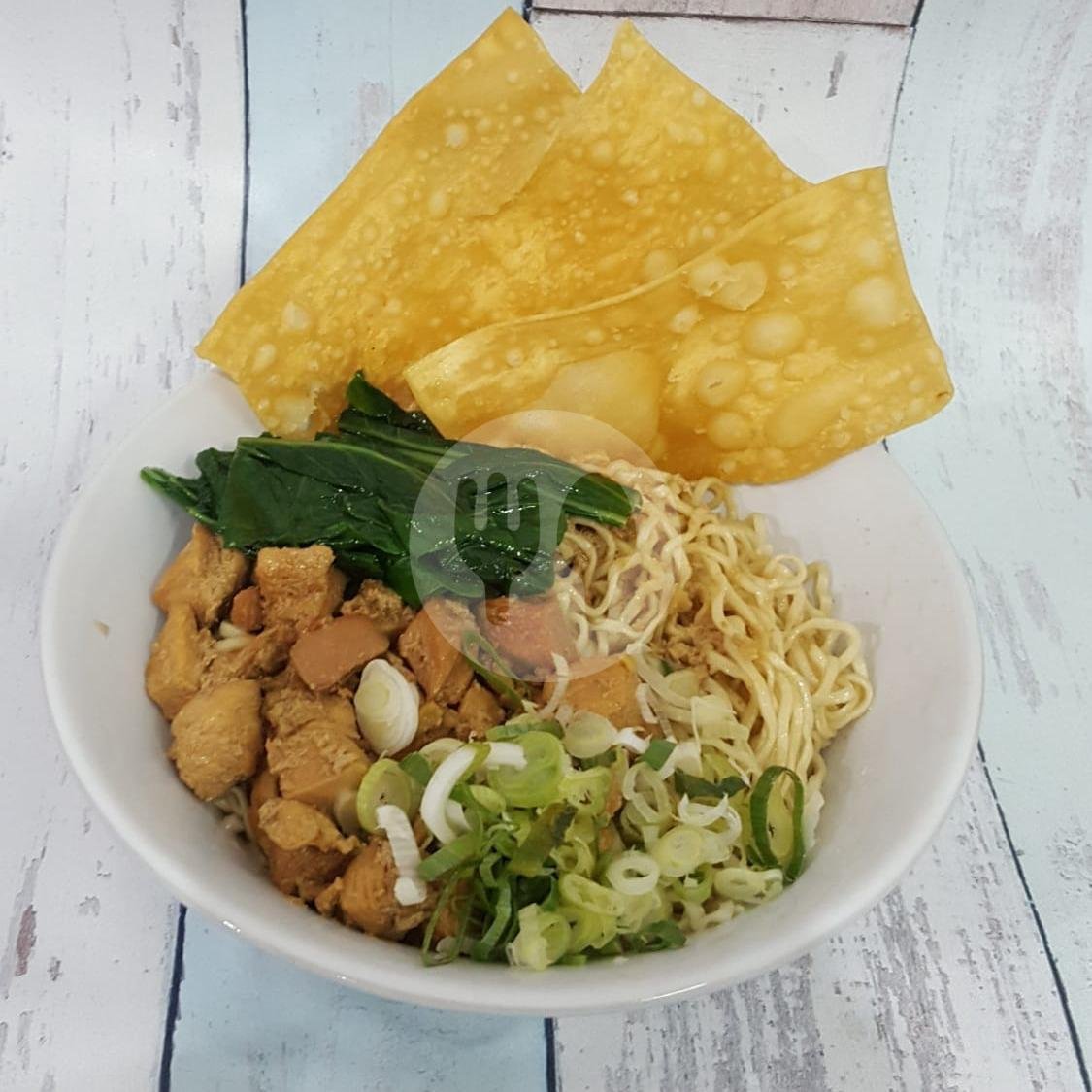 Mie Cabe Gerus 2 Hj. Elly: Surga Mie Pedas di Kelapa Gading
