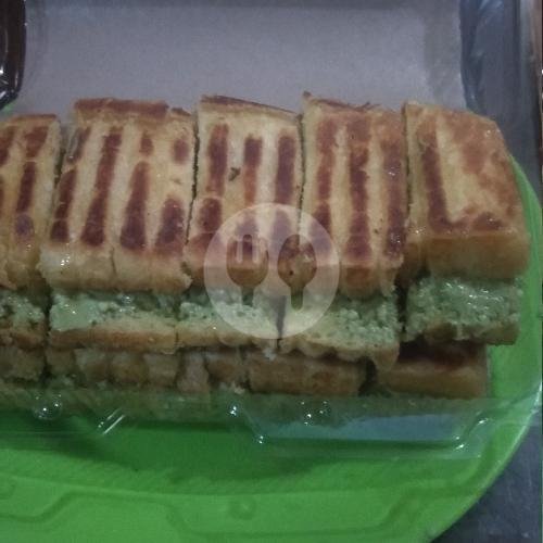 1/2 Kasinon Cokelat Kacang menu Roti Bakar Leuwi Panjang 1