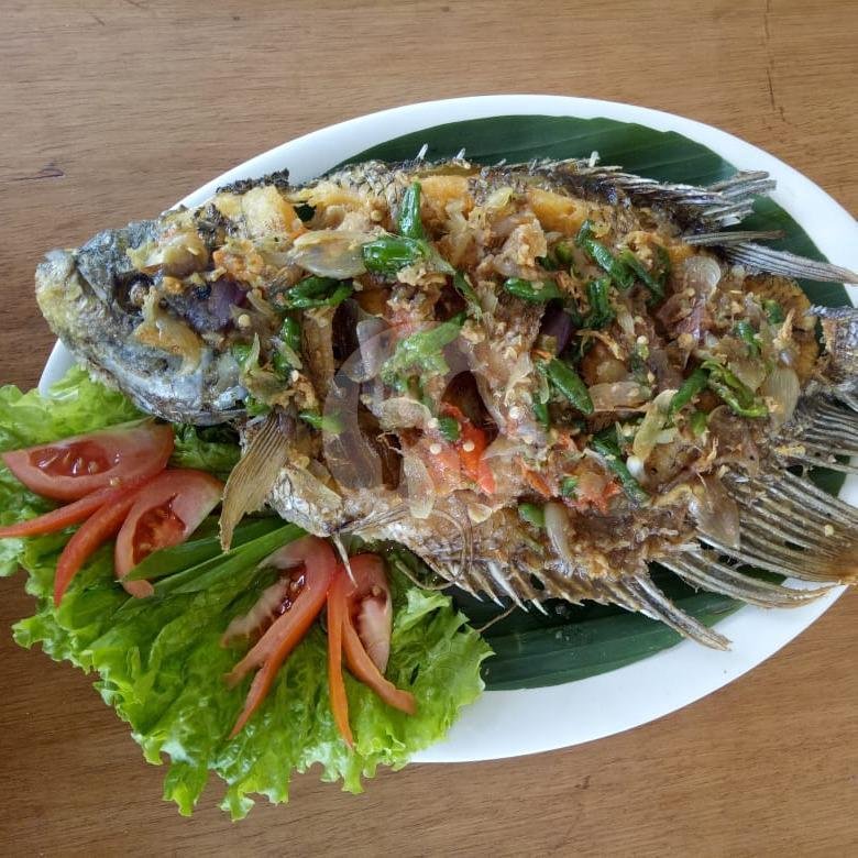 Gurame Bakar Kecap menu Cimoll Resto, Ipda Tut Harsono