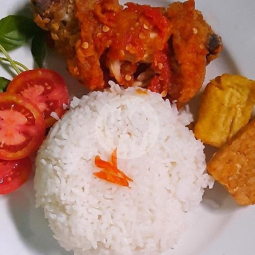 Ayam Geprek Komplit menu Ayam Azzena, Blok Ranca